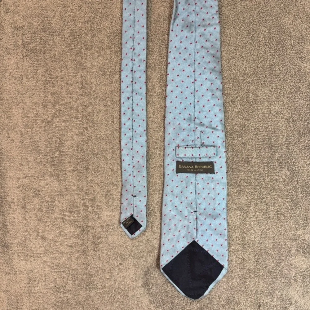 Banana Republic Mens Silk Tie Light Blue Red Polka Dot Made in Italy Business